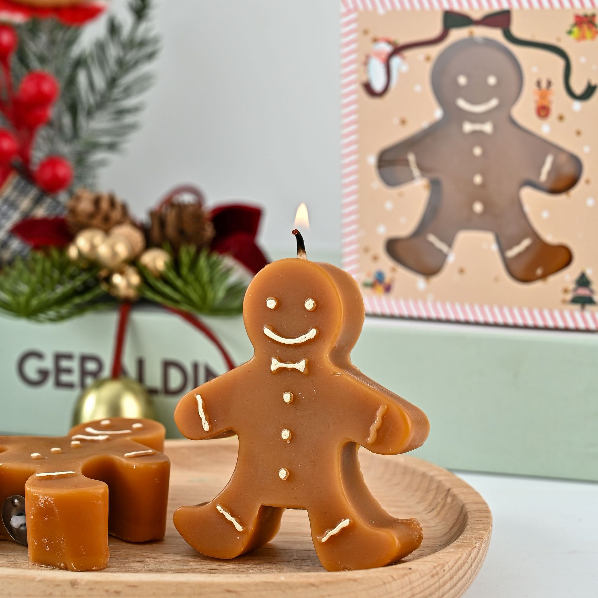เทียนหอมรูปคนขนมปังขิง กลิ่นหอ - Home Fragrance Gingerbread บทวิจารณ์และราคา